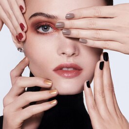 Dior Top Coat – Rychleschnoucí svrchní lak na nehty