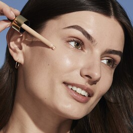 Futurist SkinTint Serum – Lehká podkladová báze SPF 20