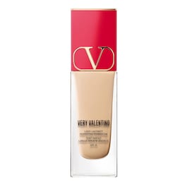 Very Valentino – Lehký make-up s 24h výdrží a SPF25 image