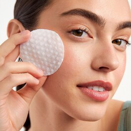 Facial Radiance Pads – Péče s kyselinou glykolovou a mléčnou