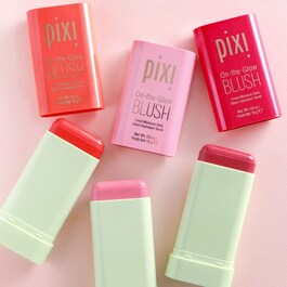 On-The-Glow Blush - Tvářenka v tyčince