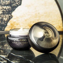 Future Solution LX Night Cream - Noční krém