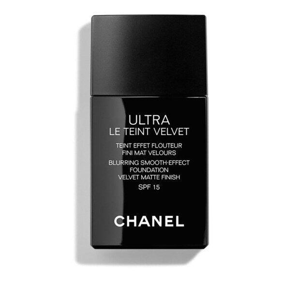 ULTRA LE TEINT VELVET - Ultra lehký sametový make-up, CHANEL