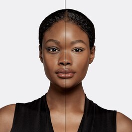 Ultra HD Foundation - Středně krycí make-up