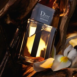 Dior Homme Intense – Parfémová voda – Tóny jantarového dřeva, kosatce a vanilky