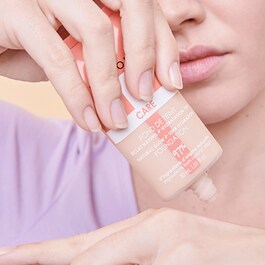 Care Natural Glow + 10H Hydratation Foundation - Pečující make-up