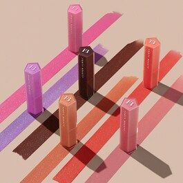 Gloss Bomb Stix – Třpytivý lesk v tyčince