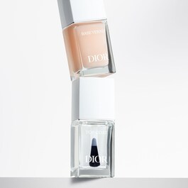 Dior Top Coat – Rychleschnoucí svrchní lak na nehty