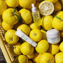 YUZU-C Eye Awakening Essence - Rozjasňující esence pod oči