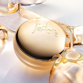 Les Adorables Shimmering Scrub - Parfémovaný tělový peeling