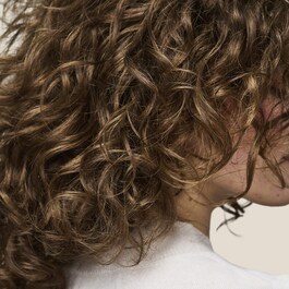 Curl Enhancer - Oživující stylingová péče pro vlnité vlasy