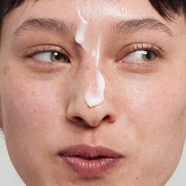Hydratační lotion s vitamíny B, C a E