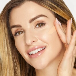 Maracuja Juicy Glow Skin Tint Foundation - Make-up