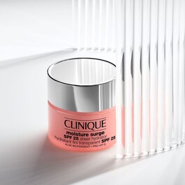 Moisture Surge Hydratant Fini Transparent SPF 25 - Hydratační krém