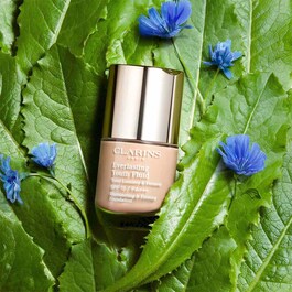 EVERLASTING YOUTH FLUID - rozjasňující a zpevňující make-up