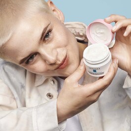 Nourishing Moisturizer - Krém na obličej