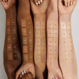 Soft' Lit Naturally Luminous Foundation – Make-up