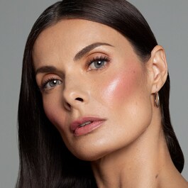 Color Fuse Longwear Glassy Lip + Cheek Balm Blush Stick – Krémová tvářenka