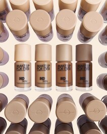 HD Skin Undetectable Stay True Foundation - Lehký make-up
