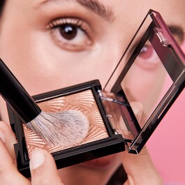 Face Shimmering Powder - Rozjasňující pudr