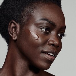 Futurist Hydra Rescue Foundation SPF 45 - Hydratační make-up