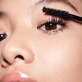 HELLA THICC VOLUMIZING MASCARA - Objemová řasenka