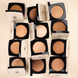 LES BEIGES HEALTHY GLOW SHEER POWDER - Kompaktní Pudr