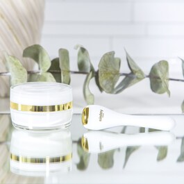 Sisleÿa L'integral Anti-Age Eye And Lip Contour Cream - Oční krém