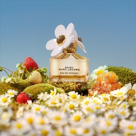 Daisy Marc Jacobs Eau So Intense - Parfémová voda 