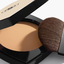 LES BEIGES HEALTHY GLOW SHEER POWDER - Kompaktní Pudr