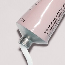 Propolis Infused Polishing Primer - Stylingový primer