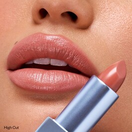 Weightless Lip Color – Vyživující saténová rtěnka