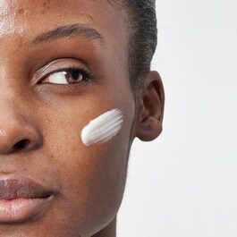 Mandelic Acid Treatment - Krém proti skvrnám na obličeji