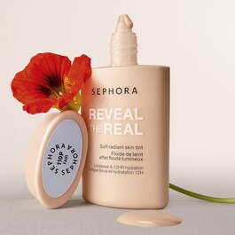 Reveal The Real – Tónovací fluid s jemně zářivým efektem