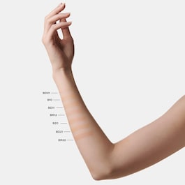 LES BEIGES - Dlouhodržící make-up pro hydrataci a rozjasnění pleti