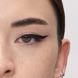 Black Ink - Classic Line Felt Liner - Tekutá oční linka