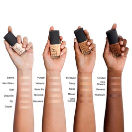 Sheer Glow Foundation - Tekutý makeup pro rozjasnění pleti