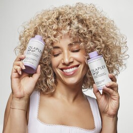 Blonde Enhancing Toning Shampoo - Tonizující šampon
