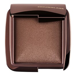 Ambient Lighting Powder - Rozjasňující kompaktní pudr