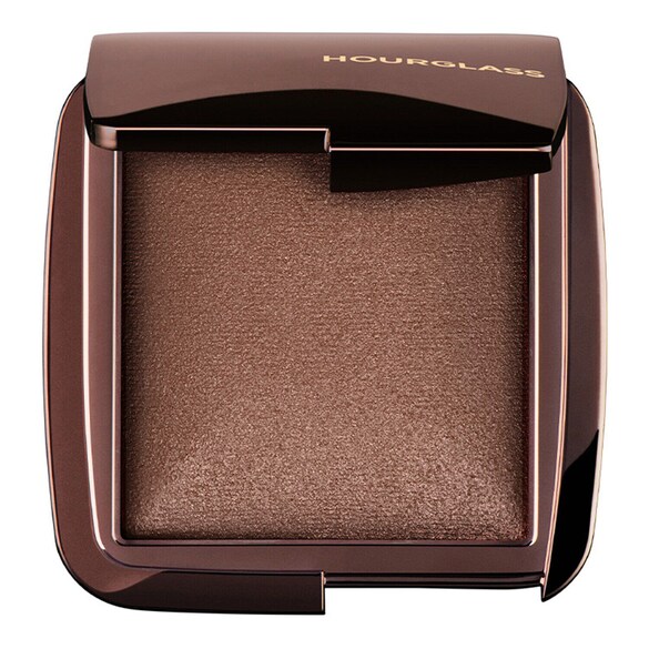 Ambient Lighting Powder - Rozjasňující kompaktní pudr, HOURGLASS