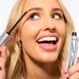 Lights, Camera, Lashes™ Platinum Mascara - Řasenka