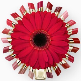 KissKiss Shine Bloom - Rtěnka s 95 % složek přírodního původu