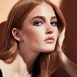 Cheeks Out Freestyle Cream Bronzer - Krémový bronzer