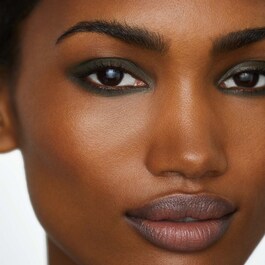 Voyeur Waterproof Gel Eyeliner - Voděodolná tužka na oči