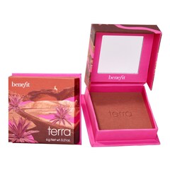 Terra WANDERful World - Tvářenka se zlatavě-cihlovým odstínem, BENEFIT COSMETICS
