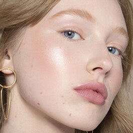 Liquid Light Serum Highlighter - Rozjasňovač