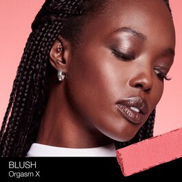 Tvářenka Blush