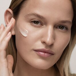 Black Tea Instant Perfecting Mask – Vyhlazující maska s černým čajem