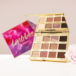 paletka očních stínů in bloom Amazonian clay značky tartelette™
