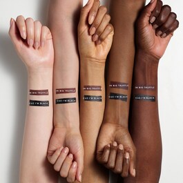 Flyliner Longwear Liquid Eyeliner - Tekuté oční linky